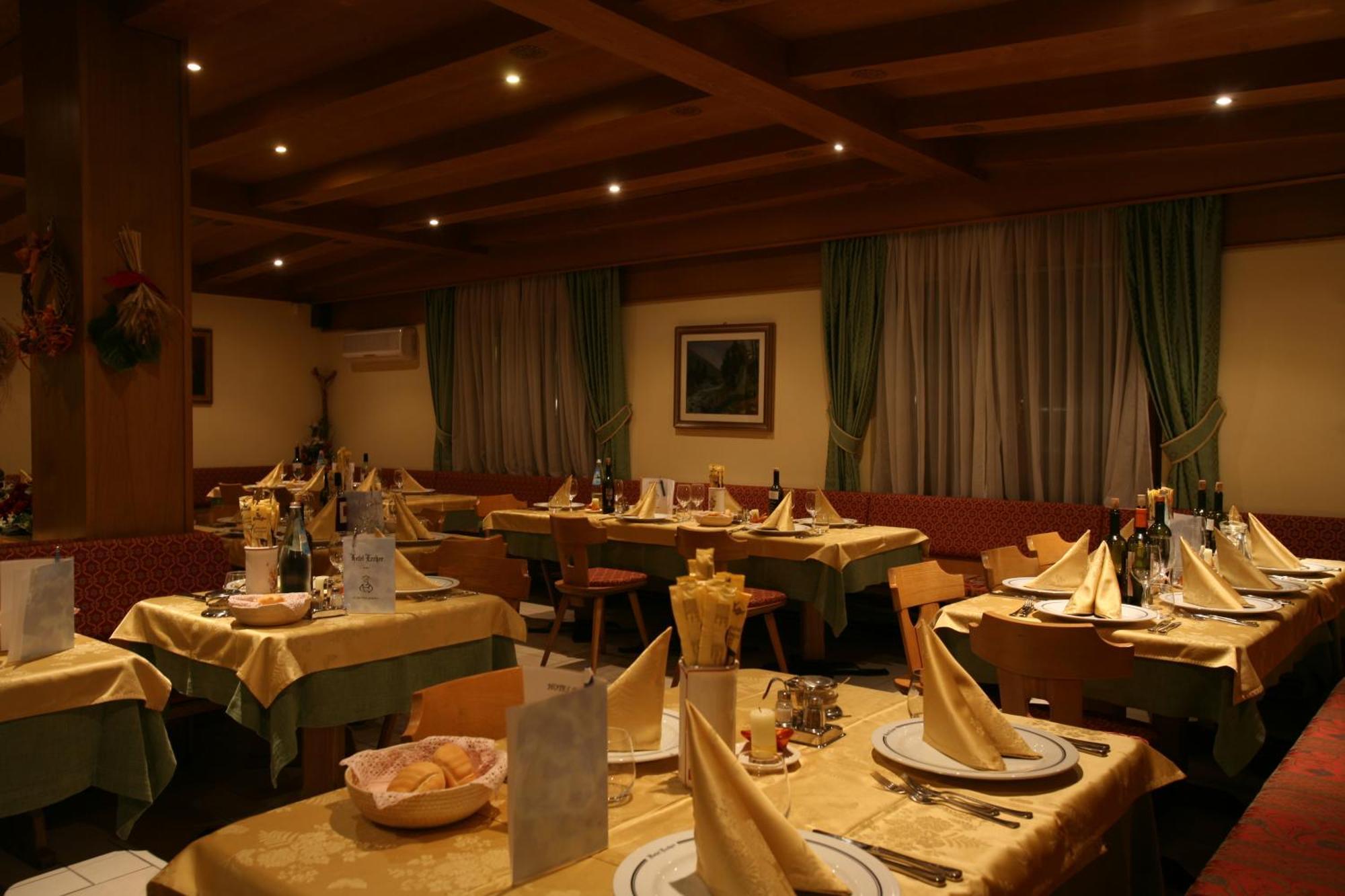 Hotel Eccher 3 Stelle Superior Mezzana  Exterior foto