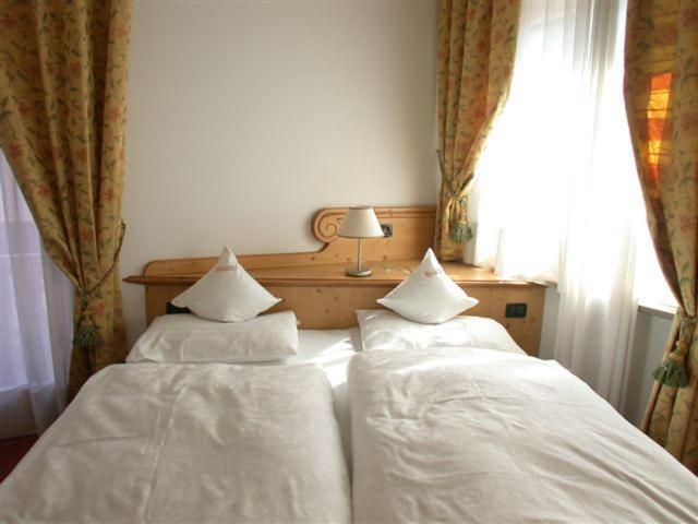 Hotel Eccher 3 Stelle Superior Mezzana  Exterior foto